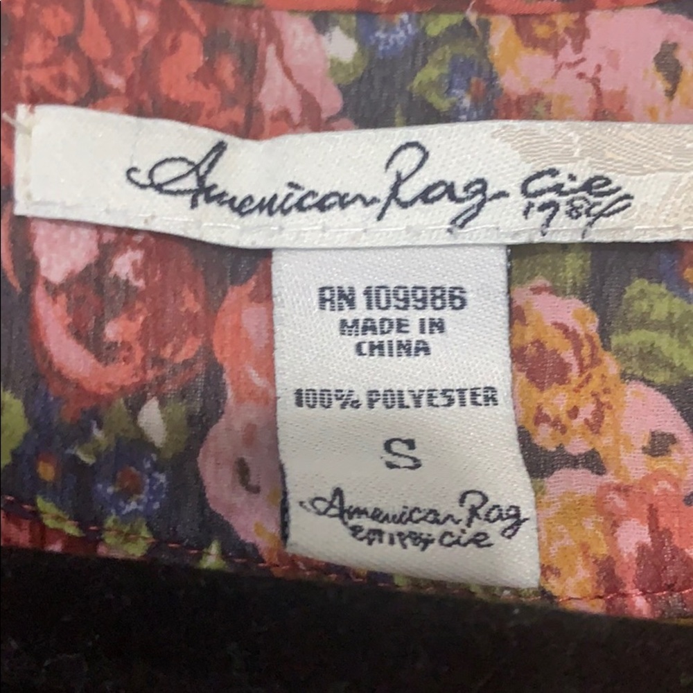 Top - Picture 2 of 2